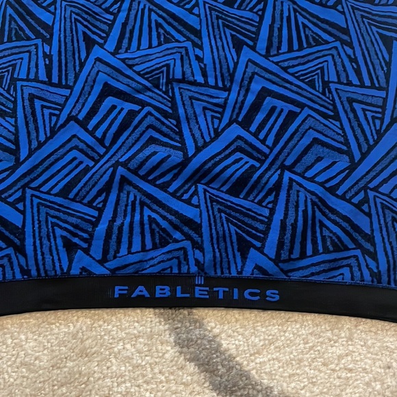 FABLETICS workout tank - Picture 3 of 4